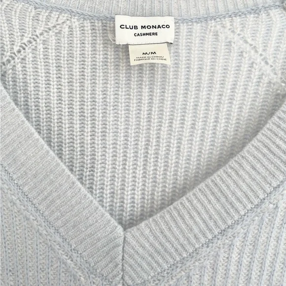 Club Monaco Cashmere Light Blue V-Neck Sweater - Picture 4 of 8